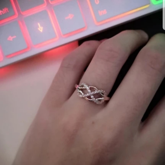 Ladies vintage rose gold wave ring!!! - Picture 3 of 8